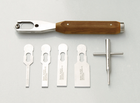 Chisel System, including handle, 4 blades and wrench