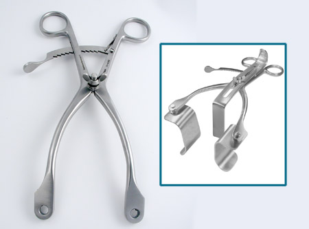 Modified K�lbel Retractor Frame with attachment for middle arm